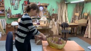 Русская ива. Овальная корзина. Часть 3. Послойное плетение и веревочка в 3 прута