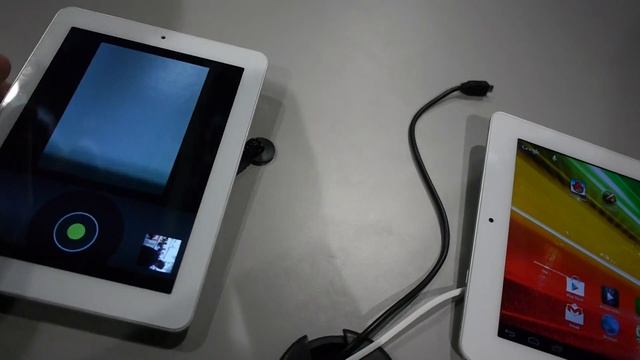 Archos Platinum 80 and 97 Tablet - iPad Clone - Hands On at the CES 2013 смотреть онлайн