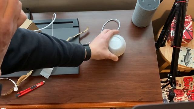 Unboxing the Apple HomePod Mini смотреть онлайн