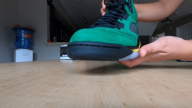 Unboxing Air Jordan 5 “Oregon” Apple Green смотреть онлайн
