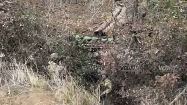 ⚡️СВО 18+ Штурмовики группировки войск "Восток" занимают опорник ВСУ в лесополосе смотреть онлайн