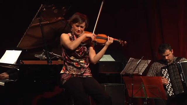 Quinto Centos - Tableaux d'une exposition 2 (M. Moussorgski - Arr G. Beytelmann) смотреть онлайн