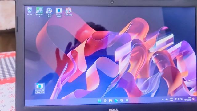 Atualizando BIOS do notebook DELL, sem bateria, direto no CMD, sem precisar de Pen drive botavel смотреть онлайн