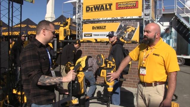 FLEXVOLT SDS MAX Hammer - World of Concrete 2018 смотреть онлайн