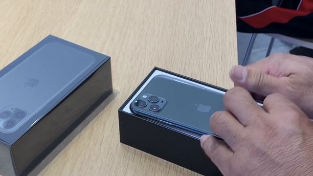 iPhone 11 pro | Store Released the newest version of iPhone | смотреть онлайн