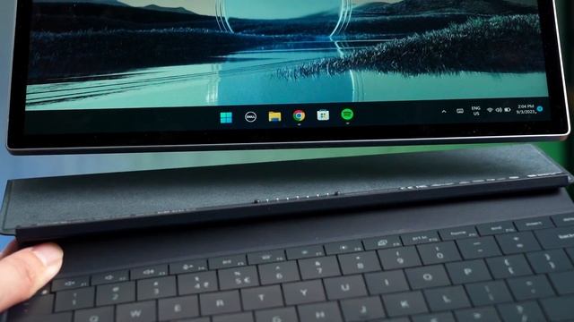 Interesting design - how's the user experience? Dell XPS 13 9315 2-in-1 review! смотреть онлайн