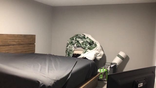OUR FIRST VLOG | Target Run, Our New Home, Shipping Products to Amazon смотреть онлайн