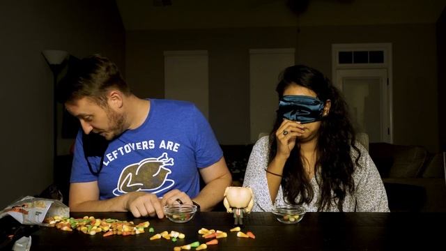 Turkey Candy Corn? Brach's Turkey Dinner Candy Corn Thanksgiving Taste Test смотреть онлайн