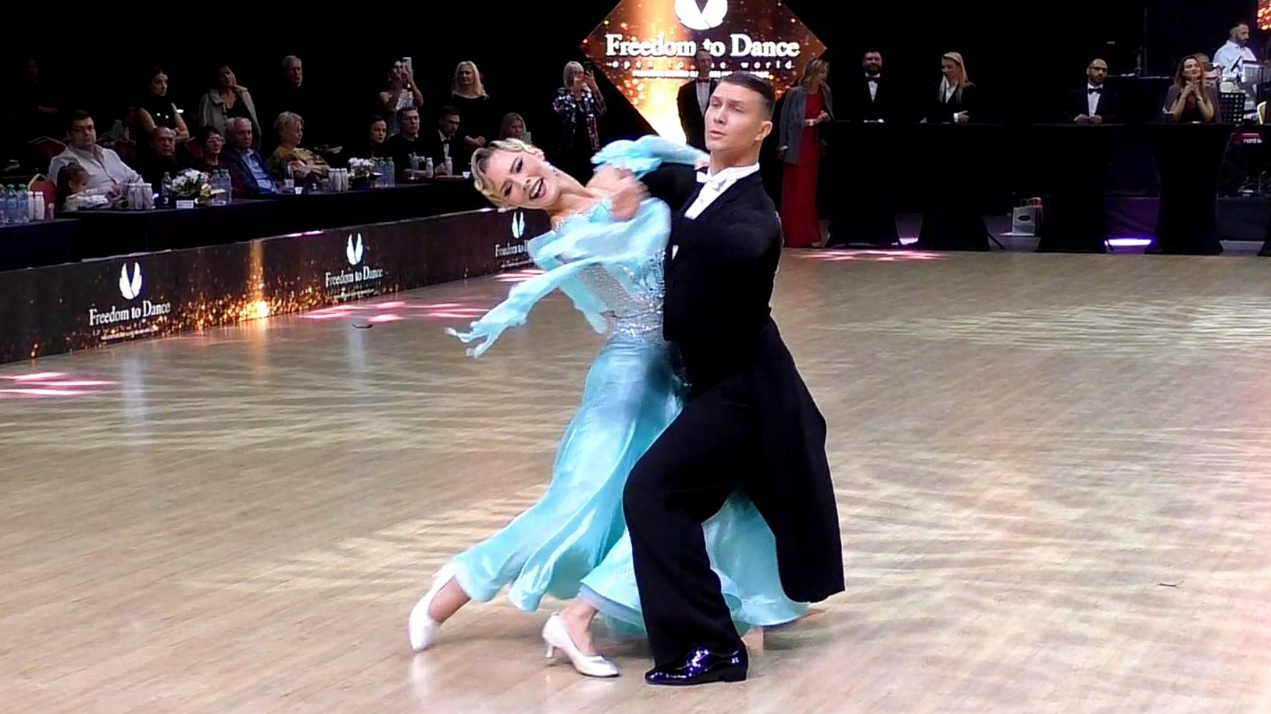 Grand Prix Professional St: медленный вальс, танго, венский вальс, медленный фокстрот, квикстеп смотреть онлайн