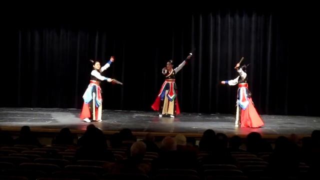 MVI 5292 First Night Morris 2020, Korean Traditional Dance of Choomnoori (KTDOC) смотреть онлайн