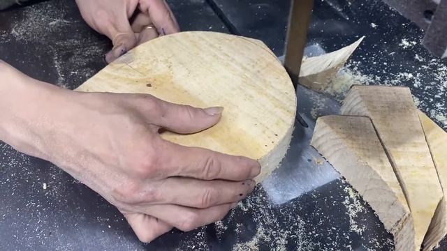Make A Round Chair From Wood Combined With A Cushion, Helping You Relax After A Hard Working Day смотреть онлайн