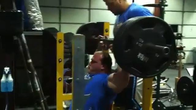 Derek Poundstone 405 lb seated shoulder press смотреть онлайн