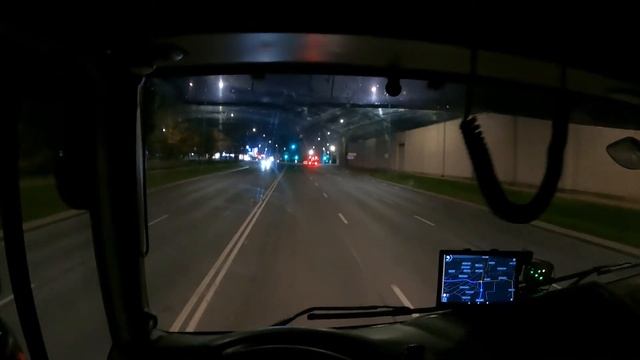 #62 Пролетаем Вильнюс на фуре, секретное оружие дальнобойщика. смотреть онлайн