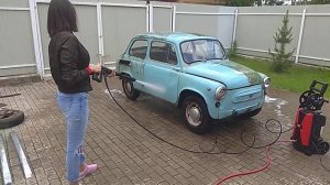 ЗАЗ-965 Запорожец "Горбатый" (Архив 2018 год, подрабатываю автомойщиком)