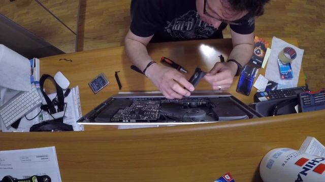 Sostituzione hdd con ssd su Imac 21,5" late2012 смотреть онлайн