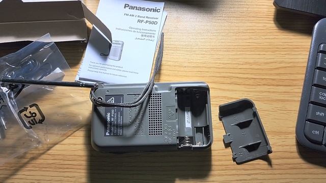 Unboxing Panasonic RF-P50D AM FM 2 band pocket size receiver смотреть онлайн