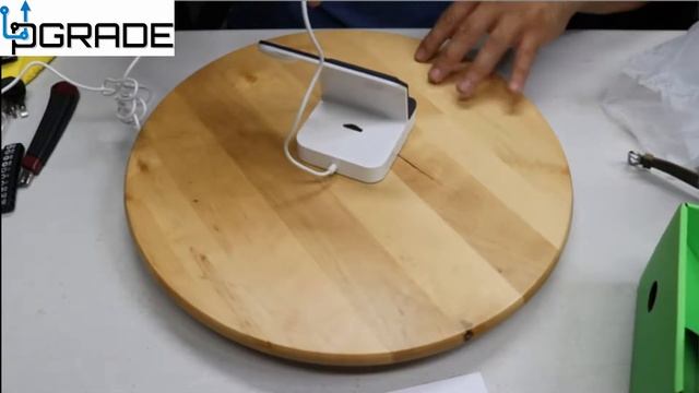 Belkin F8J200ttWHT Powerhouse Charging Dock смотреть онлайн