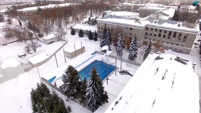 ХАИ с открытым теплым бассейном смотреть онлайн