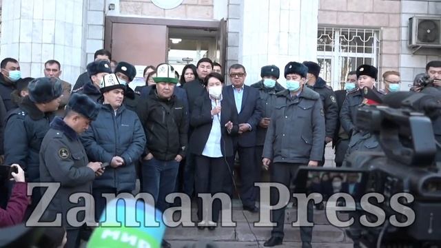 ЭЛ ЫЗЫ-ЧУУ САЛЫП МИТИНГГЕ ЧЫКТЫ || Шайлоонун жыйынтыгына НААРАЗЫ. смотреть онлайн