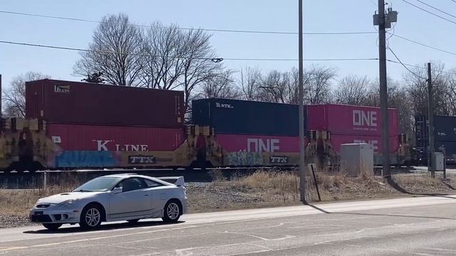 Railfanning in Elkhart IN PT4 3/21/21 смотреть онлайн