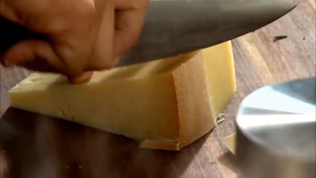 Bacon Mac & Cheese Recipe by Chef Michael Symon смотреть онлайн