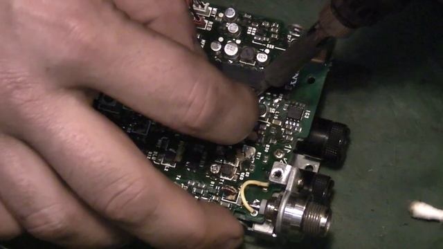 Sony ICF-PRO80 radio repair Pt4 смотреть онлайн