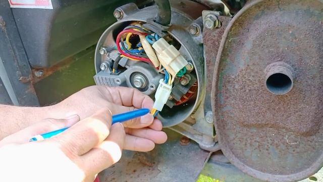 Diagram pengkabelan AVR GENSET 1 Phasa смотреть онлайн