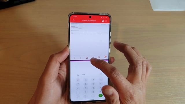 Galaxy S20/S20+: How to Open Apps In Split Screen View смотреть онлайн