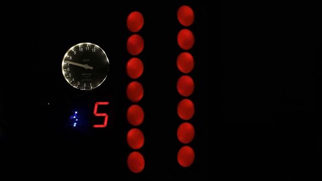 "Perfect fourth" hypothetical 60º bank angle V14 engine audiovisual demonstration - gear shifting смотреть онлайн