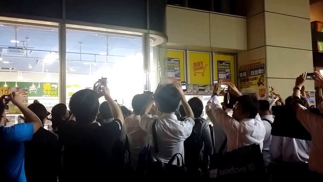 Windows 10 Release Event Time Count in Akihabara смотреть онлайн