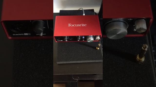 Focusrite Scarlett 2i2 смотреть онлайн