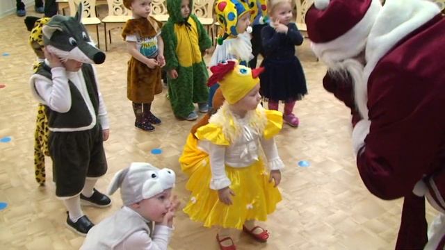 Новогодний утренник смотреть онлайн