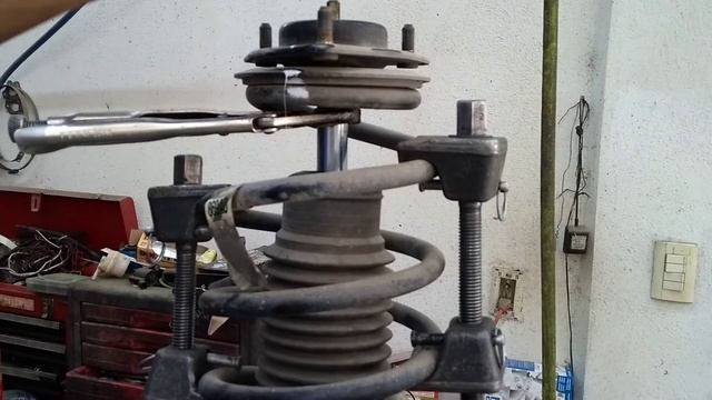 Jeep compass amortiguador delantero strut смотреть онлайн