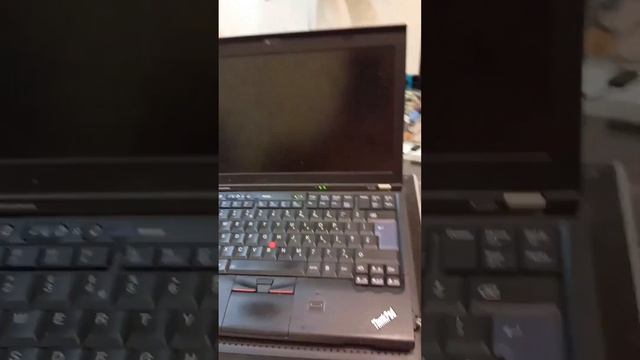 Lenovo ThinkPad X220 - How to upgrade your hard drive to SSD смотреть онлайн