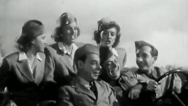 Andrews Sisters - Six Jerks In A Jeep смотреть онлайн