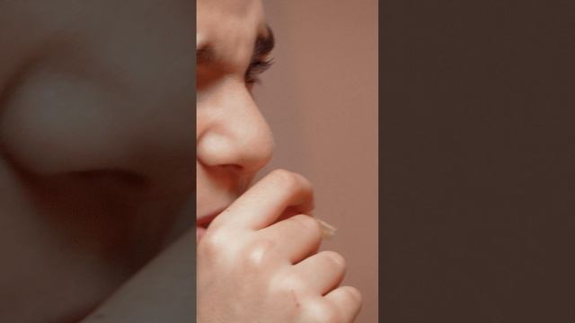 Чипсы со вкусом карамели? #евакруглова #миланафилимонова #чипсы #еда смотреть онлайн