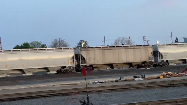 Union Pacific 3073 Grain Train