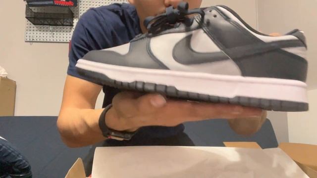 Nike Dunk Low Georgetown смотреть онлайн