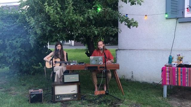 almost april - songbird | live under the apple tree смотреть онлайн