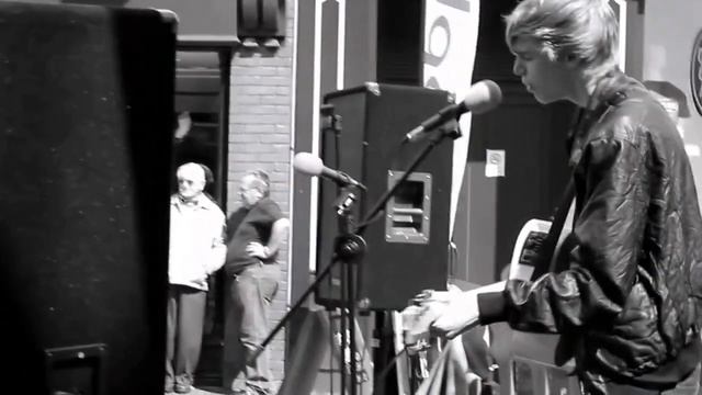 Broken Trust Live at Taunton Market смотреть онлайн