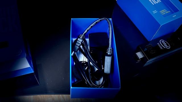 Intel Compute Stick - unboxing смотреть онлайн