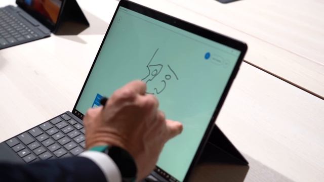 Microsoft Reveals Foldable Surface Neo & Surface Duo, Surface Pro X, and More! смотреть онлайн