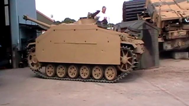 StuG. III Ausf.G into the workshop смотреть онлайн