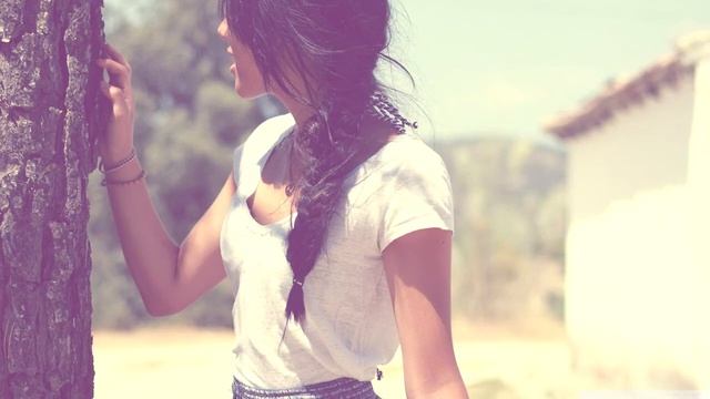 Medina You And I Bentley Grey Remix смотреть онлайн