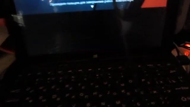 НЕНАВИЖУ WINDOWS 10 из-за постоянных глюков, обновлений и зависаний смотреть онлайн