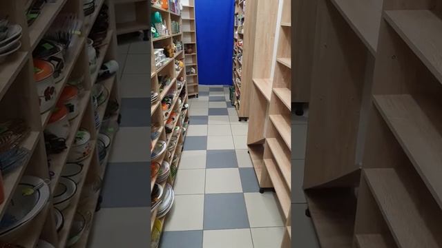 ПОСТАВИМ НА ВХОД У ДВЕРИ ШВЕЙЦАРА смотреть онлайн