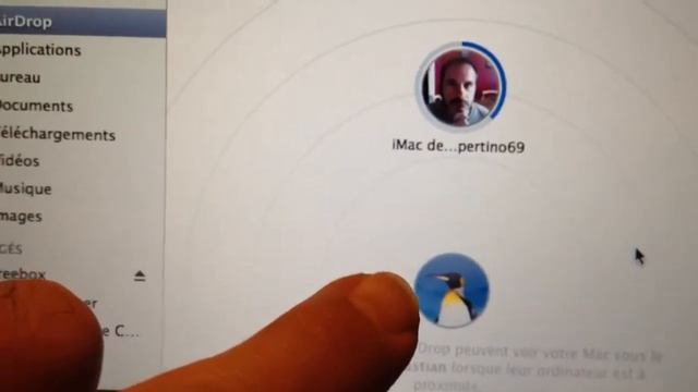 AirDrop смотреть онлайн