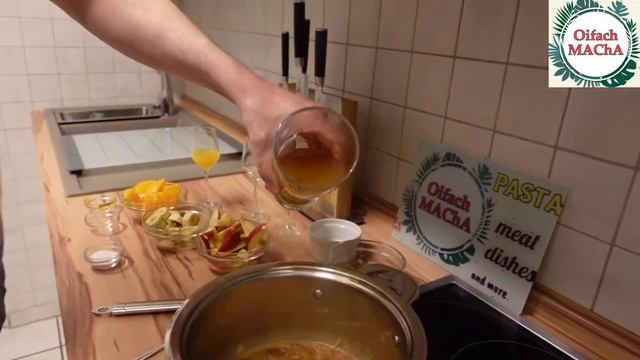 Curry Soup with Apples, Bananas and Oranges смотреть онлайн