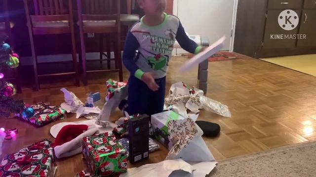 Christmas gifts unwrapping#Akul excited for his favorite gifts(Apple watch)#Rashmika vlogs from Usa смотреть онлайн