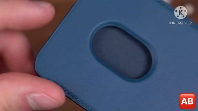 MagSafe card holder for iPhone. смотреть онлайн